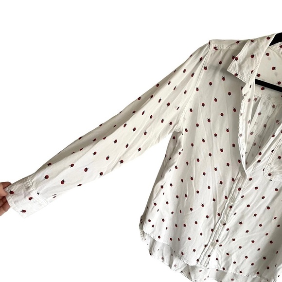 JACK & RAE White Button Front Long Sleeve Blouse Red Black Ladybug Print M - Picture 2 of 6